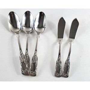 Towle Flatware Engraved Floral Tablespoons & Spreader Knives Set Of 5 Cottage